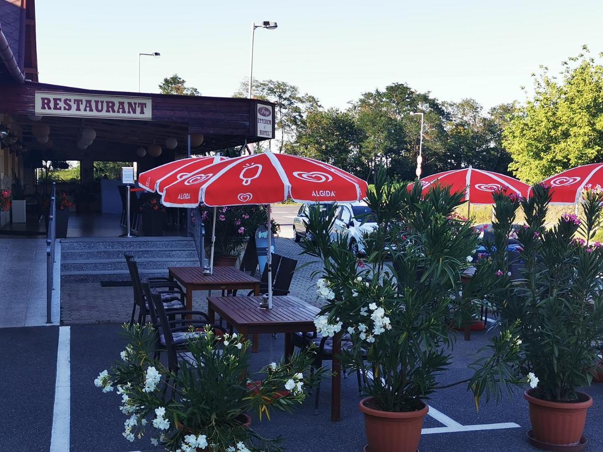 帕特伊艾特雷姆酒店 Bögöte 外观 照片