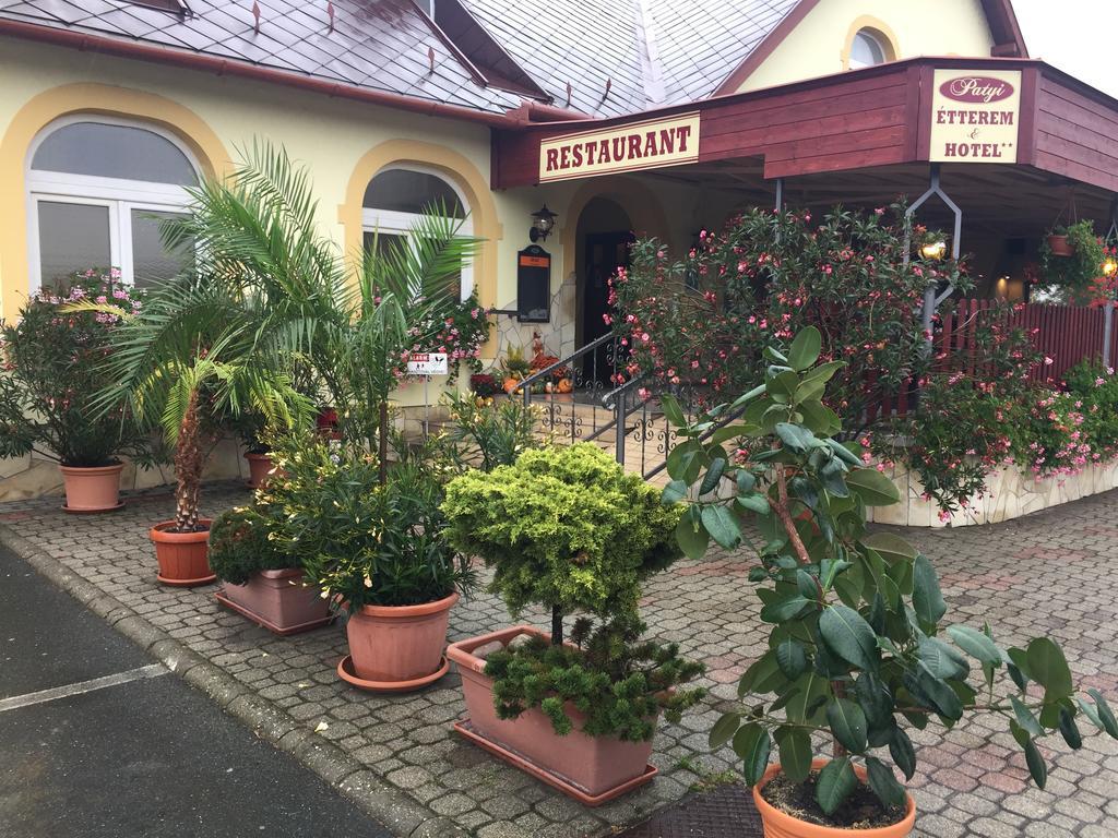 帕特伊艾特雷姆酒店 Bögöte 外观 照片