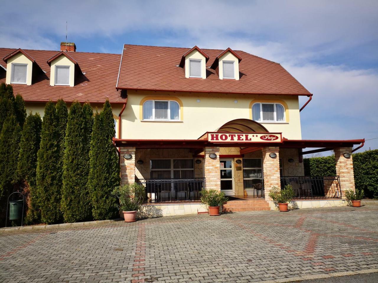帕特伊艾特雷姆酒店 Bögöte 外观 照片